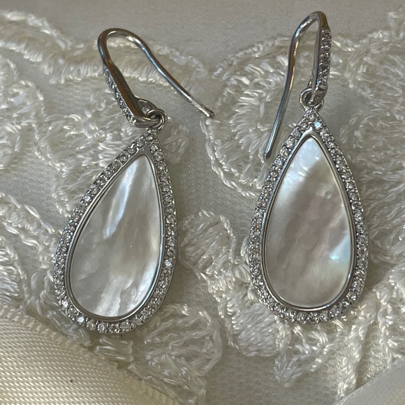 Jewelry - Elegant 925 Silver, mother of pearl teardrop surrounded by diamonds Earrings